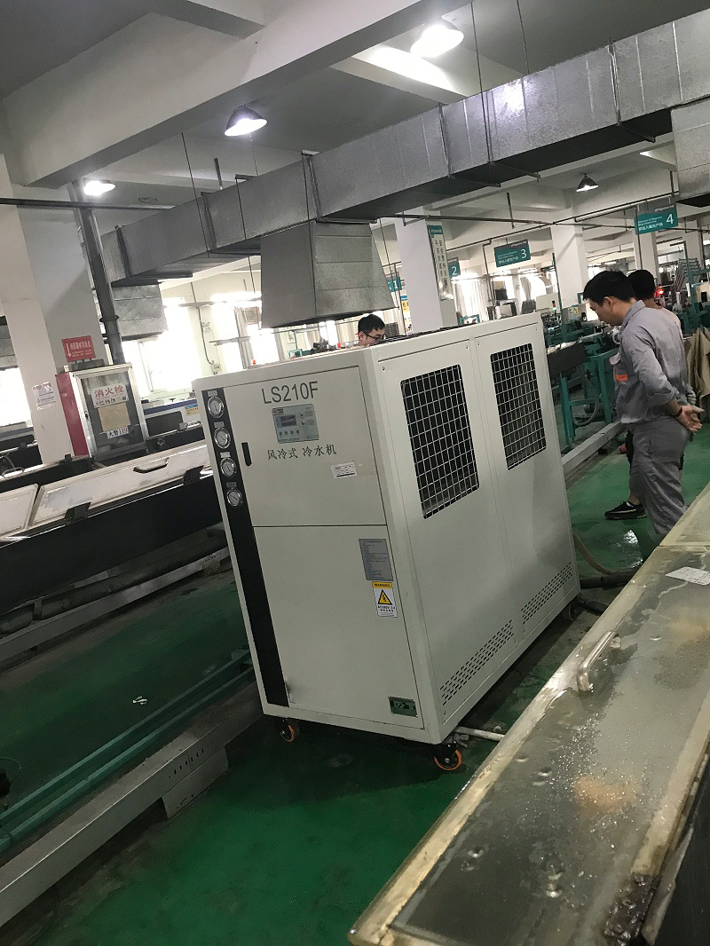 門封條擠出機蜜桃中文字幕