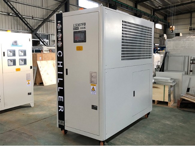 客戶100KVA焊接機器人多台，引入機器人蜜桃中文字幕LS307FB，質量更穩定